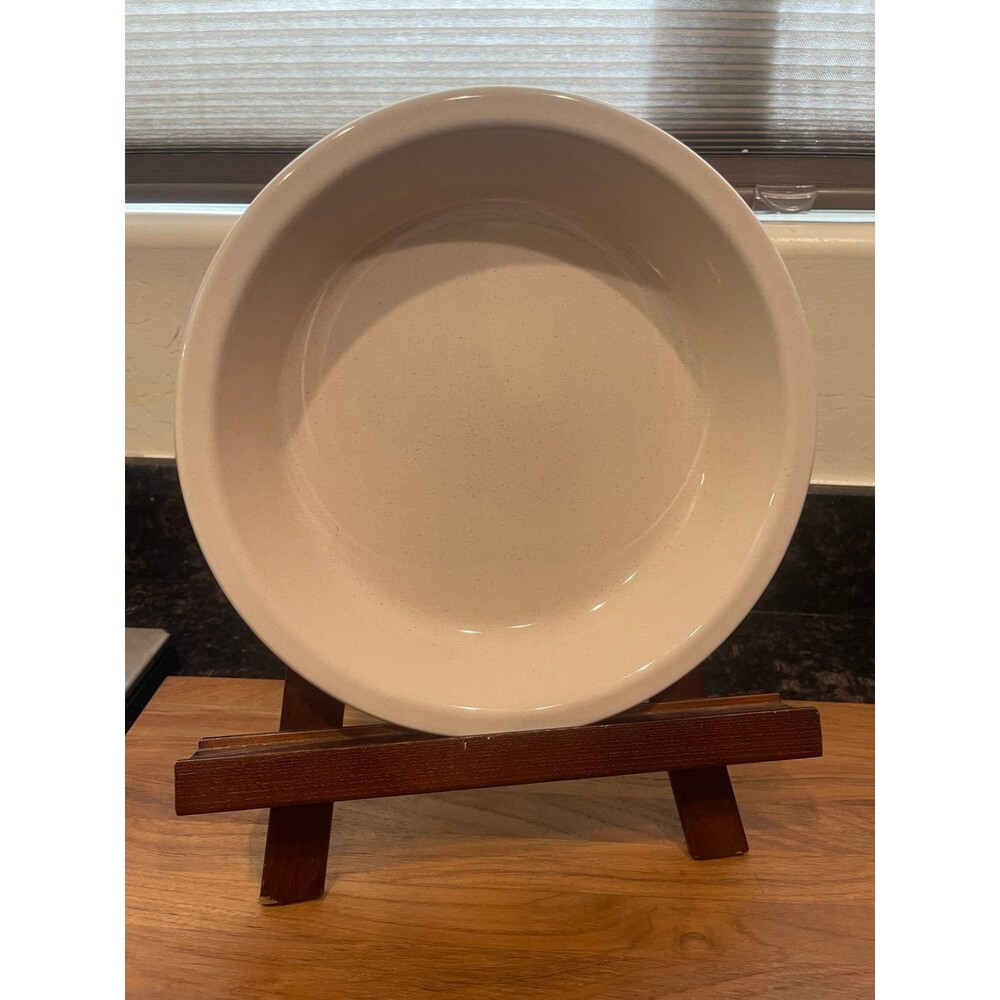Vintage Pfaltzgraff tan 9 inch pie plate